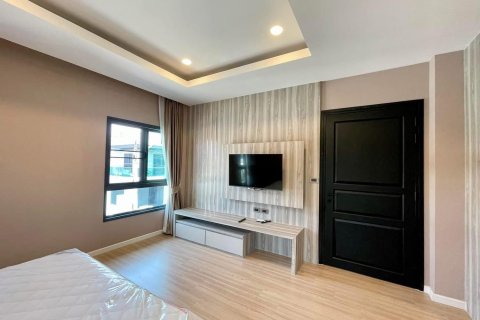 House in Pattaya, Thailand 3 bedrooms № 153566 - photo 18