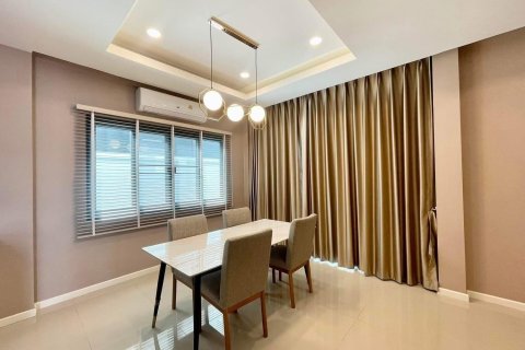 House in Pattaya, Thailand 3 bedrooms № 153566 - photo 3