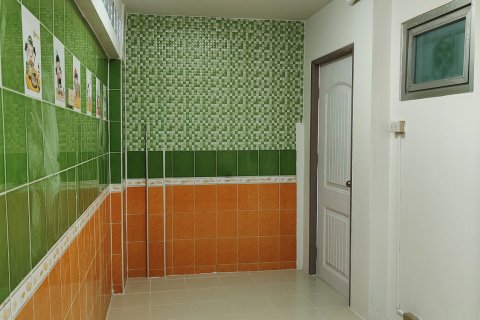 Townhouse à Samut Prakan, Thaïlande 3 chambres № 147742 - photo 5