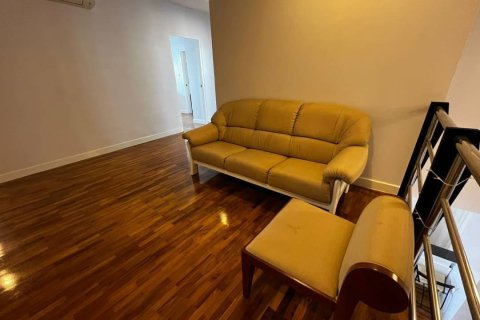 Condo in Bangkok, Thailand, 5 bedrooms  № 157501 - photo 10