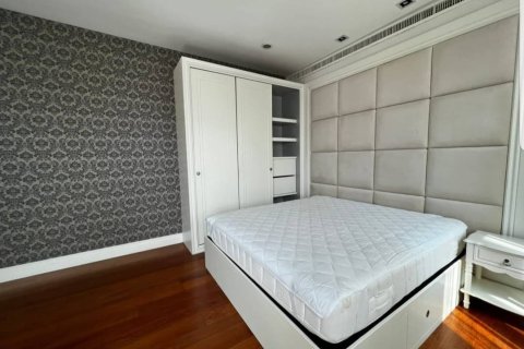 Condo in Bangkok, Thailand, 3 bedrooms  № 157498 - photo 8
