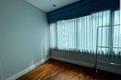 Condo in Bangkok, Thailand, 3 bedrooms  № 157498 - photo 10