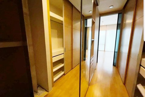 Condo in Bangkok, Thailand, 3 bedrooms  № 157499 - photo 6