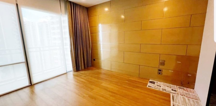 Condo in Bangkok, Thailand, 3 bedrooms  № 157499