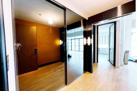 Condo in Bangkok, Thailand, 3 bedrooms  № 157499 - photo 9