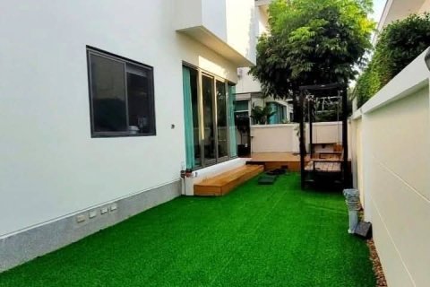 Maison à Pak Kret, Thaïlande 4 chambres № 162961 - photo 3