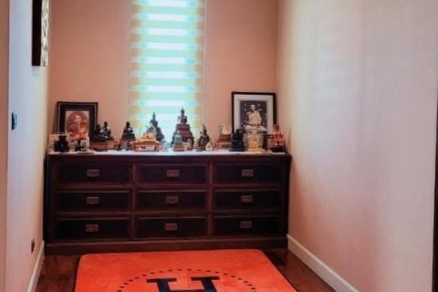 Maison à Pak Kret, Thaïlande 4 chambres № 162961 - photo 16