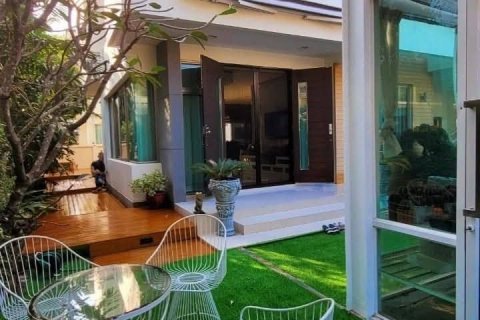 Maison à Pak Kret, Thaïlande 4 chambres № 162961 - photo 14