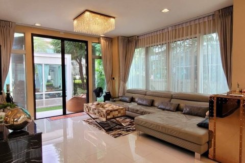 Maison à Pak Kret, Thaïlande 4 chambres № 162961 - photo 9