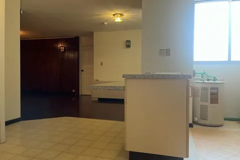 Condo à Watthana, Bangkok, Thaïlande, 6 chambres  № 162962 - photo 6