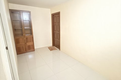 Таунхаус в Лат Крабанге, Бангкок, Таиланд с 2 спальнями  № 135577 - фото 7