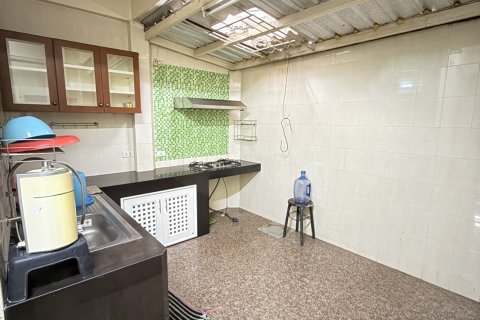 Таунхаус в Лат Крабанге, Бангкок, Таиланд с 2 спальнями  № 135577 - фото 5