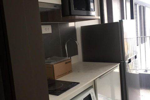 Studio in the Condo in Huai Khwang, Bangkok, Thailand  № 170562 - photo 8