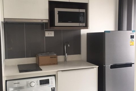 Studio in the Condo in Huai Khwang, Bangkok, Thailand  № 170562 - photo 2