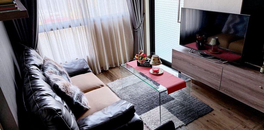 Studio dans le Condo à Chiang Mai, Thaïlande  № 170561