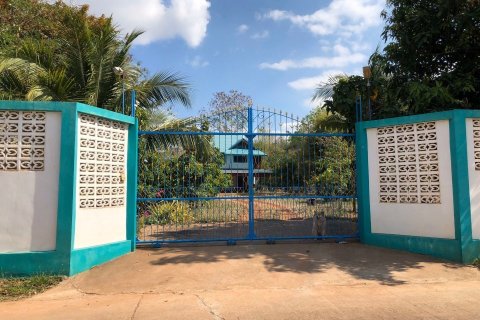 House in Sakon Nakhon, Thailand 3 bedrooms № 170563 - photo 11