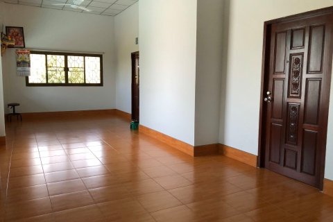 House in Sakon Nakhon, Thailand 3 bedrooms № 170563 - photo 4