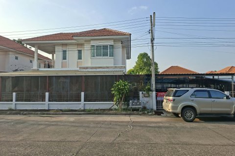 House in Nakhon Ratchasima, Thailand 3 bedrooms № 170564 - photo 2