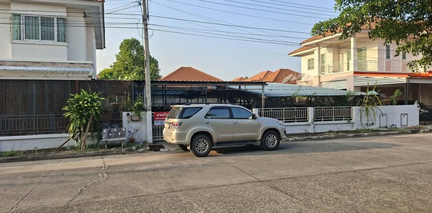 House in Nakhon Ratchasima, Thailand 3 bedrooms № 170564