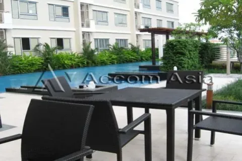 Condominio de 1 dormitorio en Khlong Toei, Bangkok, Tailandia № 218375