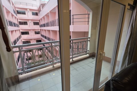 Studio dans le Condo à Pattaya, Thaïlande  № 145384 - photo 10