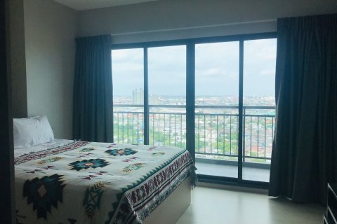 Condo à Samut Prakan, Thaïlande, 2 chambres № 145383 - photo 10