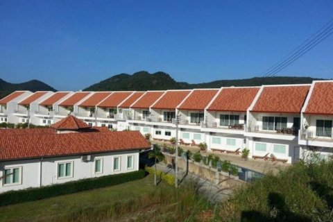 Коммерческая недвижимость в Хуа Хине, Таиланд 190м2  № 118442 - фото 1