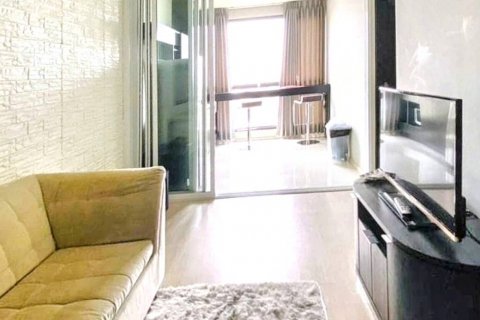 Кондоминиум с 1 спальней в Пхракханонге, Бангкок, Таиланд № 118439 - фото 1