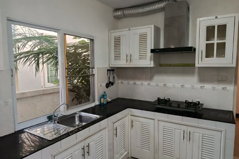 House in Hang Dong, Thailand 3 bedrooms № 171854 - photo 6
