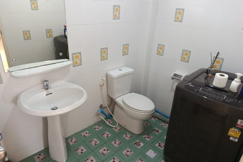 House in Hang Dong, Thailand 3 bedrooms № 171854 - photo 7