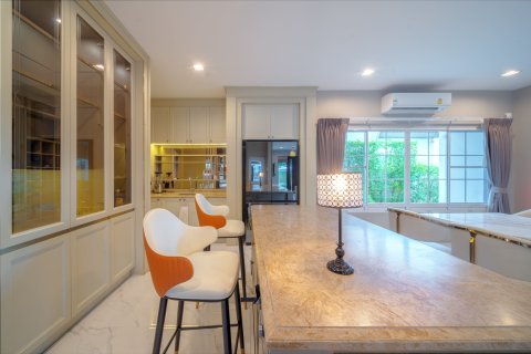 House in Bang Khen, Bangkok, Thailand 4 bedrooms № 171852 - photo 6