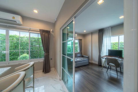 House in Bang Khen, Bangkok, Thailand 4 bedrooms № 171852 - photo 7