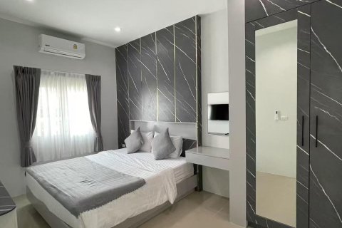 Townhouse in Phuket, Thailand 2 bedrooms № 169626 - photo 1