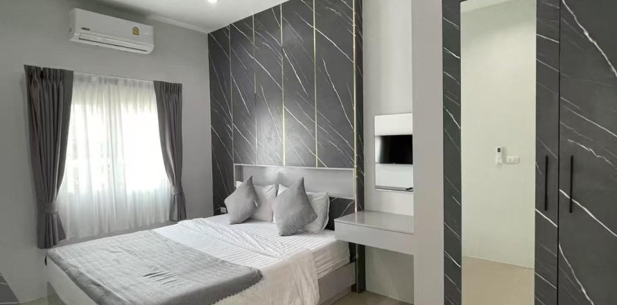 Townhouse in Phuket, Thailand 2 bedrooms № 169626