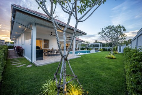 Вилла в Хуа Хине, Таиланд с 3 спальнями № 169934 - фото 28
