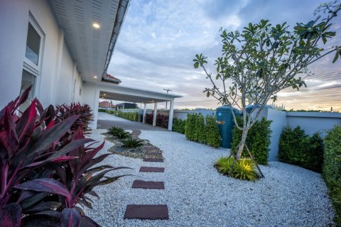 Villa in Hua Hin, Thailand 3 bedrooms № 169935 - photo 21