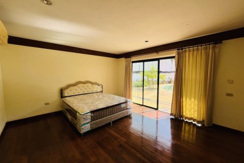 Villa in Phuket, Thailand 6 bedrooms № 140660 - photo 25