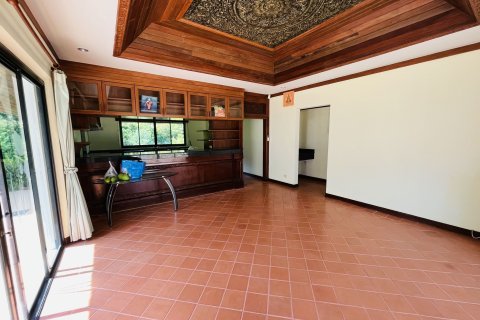 Villa in Phuket, Thailand 6 bedrooms № 140660 - photo 13