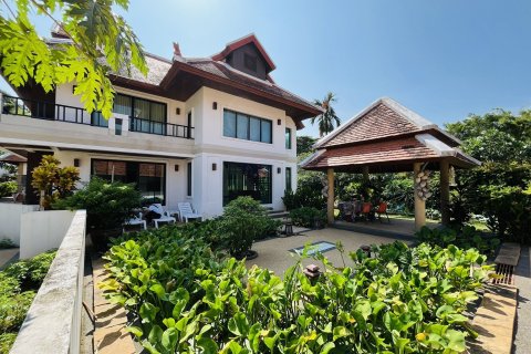 Villa in Phuket, Thailand 6 bedrooms № 140660