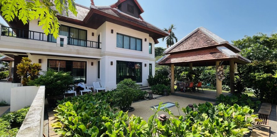 Villa in Phuket, Thailand 6 bedrooms № 140660