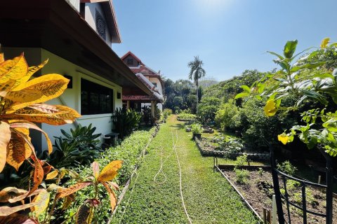Villa in Phuket, Thailand 6 bedrooms № 140660 - photo 22