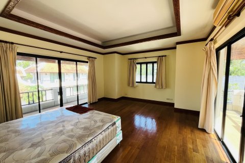 Villa in Phuket, Thailand 6 bedrooms № 140660 - photo 7