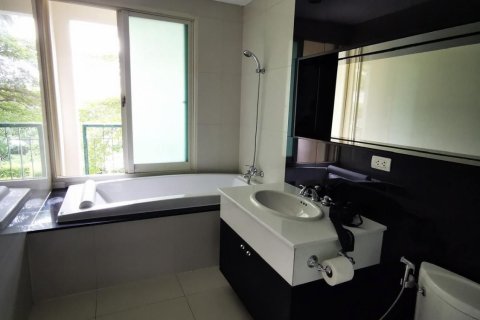 Studio dans le Condo à Pathum Wan, Bangkok, Thaïlande  № 140661 - photo 10