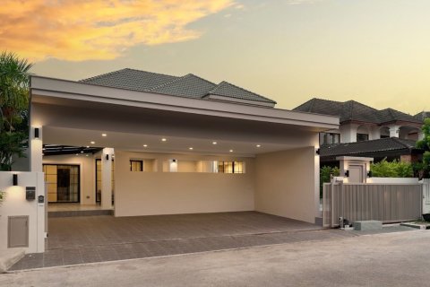 Villa in Chiang Mai, Thailand 5 bedrooms № 155331 - photo 4