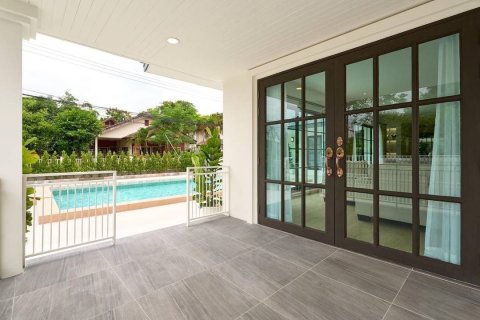 Villa in Chiang Mai, Thailand 3 bedrooms № 155336 - photo 6