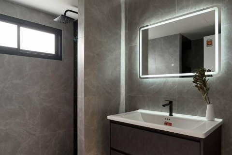 Villa in Chiang Mai, Thailand 3 bedrooms № 155336 - photo 16