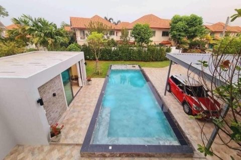 Villa in Chiang Mai, Thailand 5 bedrooms № 155333 - photo 2