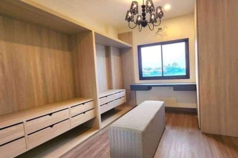 Villa in Chiang Mai, Thailand 5 bedrooms № 155333 - photo 11