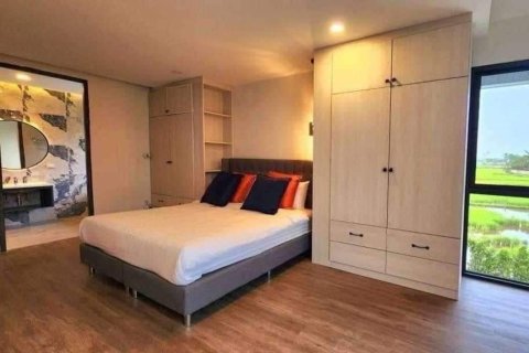 Villa in Chiang Mai, Thailand 5 bedrooms № 155333 - photo 9