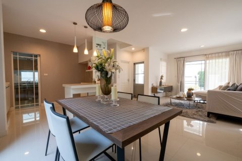 House in Chiang Mai, Thailand 4 bedrooms № 155337 - photo 5